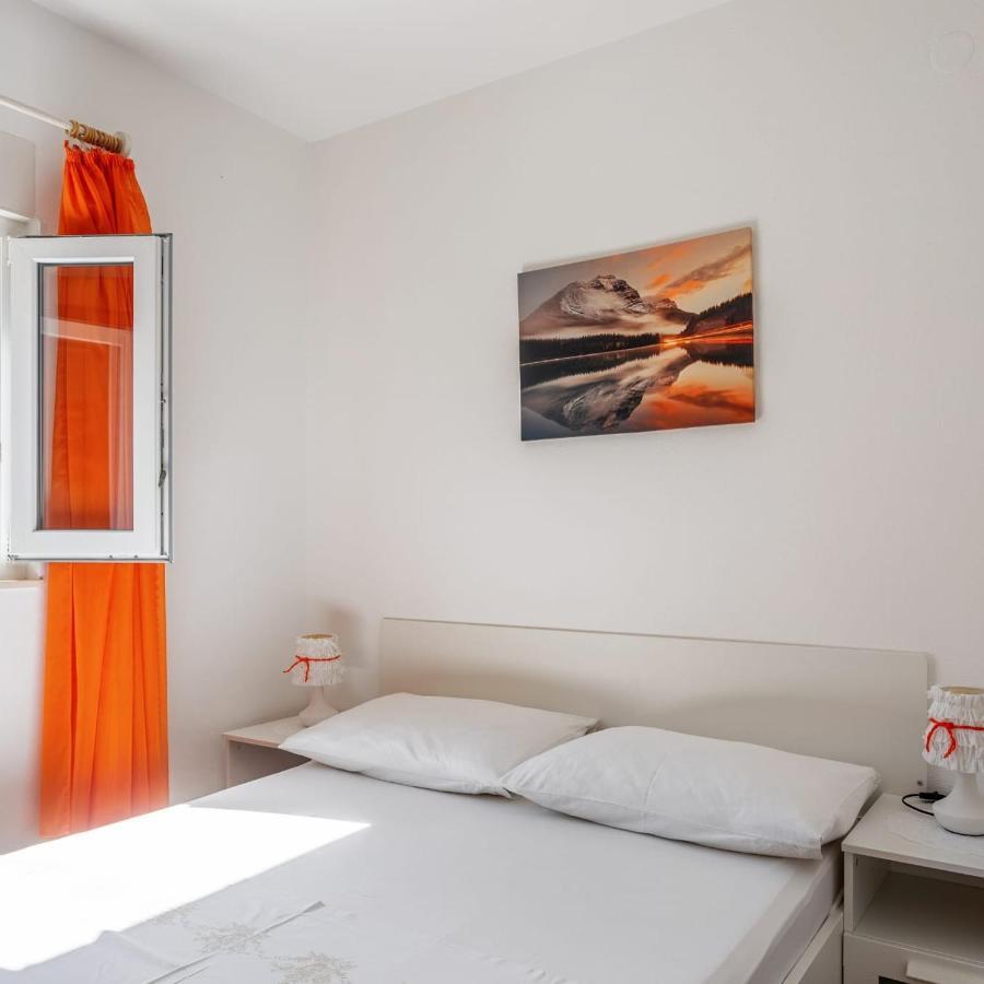 Holiday House Iva Slatine Luaran gambar