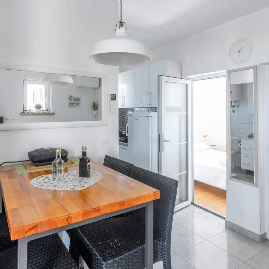 Holiday House Iva Slatine Luaran gambar