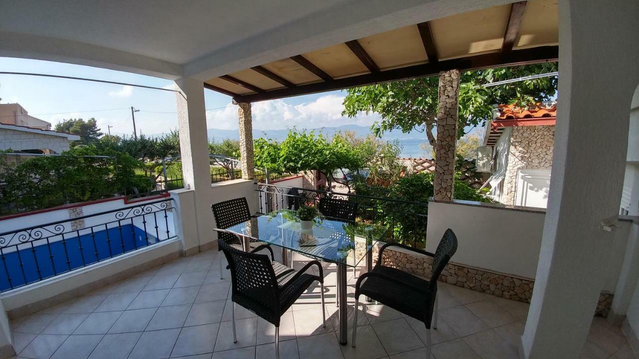 Holiday House Iva Slatine Luaran gambar